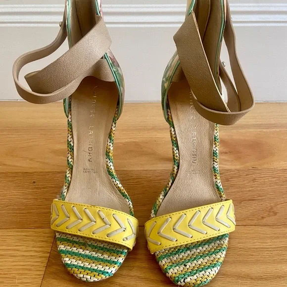 Chinese Laundry Sandals. Size 5.5 - Picture 3 of 3